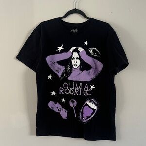 Olivia Rodrigo Guts Black and Purple Graphic Tee Size M